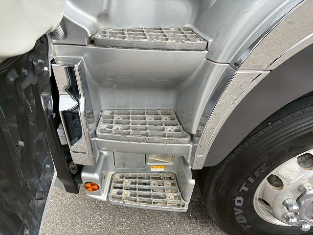 中古ミキサー車(生コン車) 日野 プロフィア