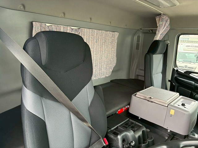 中古ミキサー車(生コン車) 日野 プロフィア