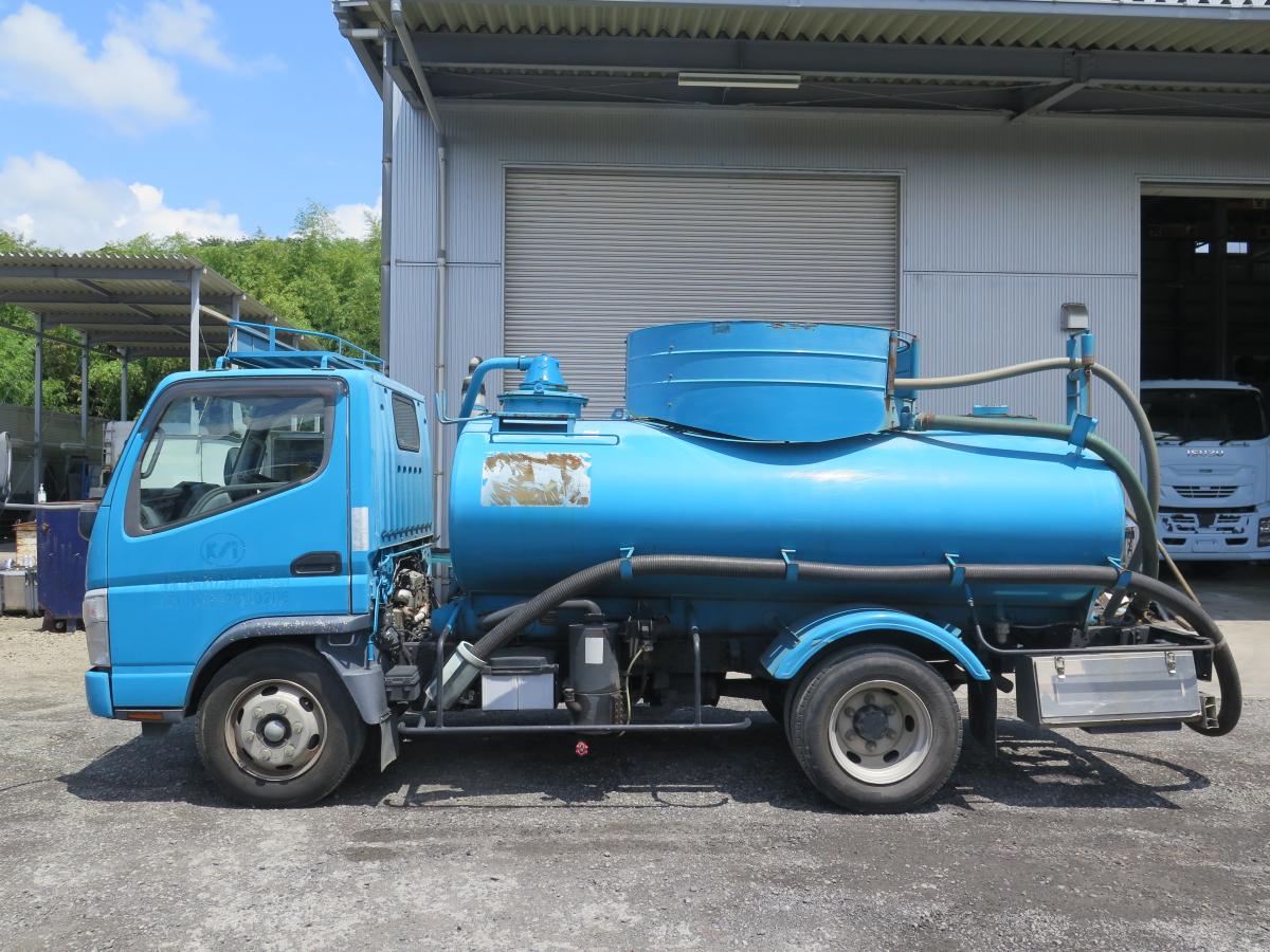 中古糞尿車(バキュームカー) 三菱ふそう キャンター