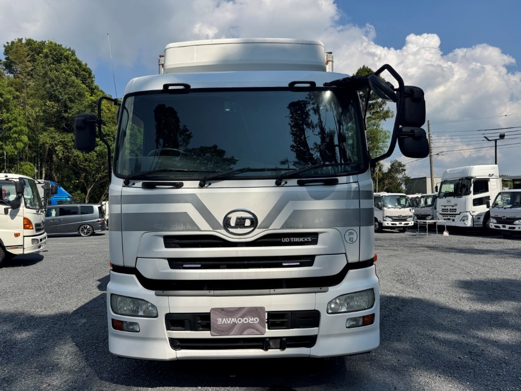 中古冷凍バン UDトラックス クオン /4軸低床 総輪ｴｱｻｽ 菱重 低温 ｻﾌﾞ