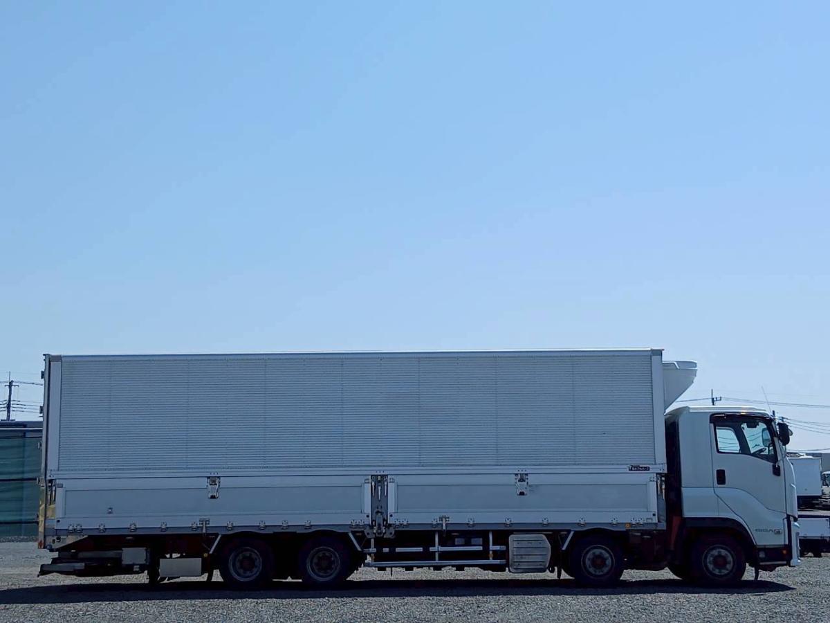 中古冷凍ウィング いすゞ ギガ /H28 ギガ 7MT 格納PG 縞板 中古