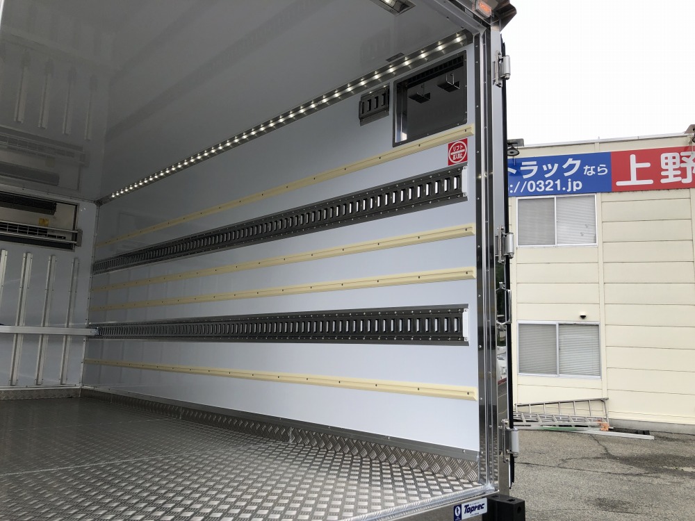 中古冷凍バン 三菱ふそう キャンター