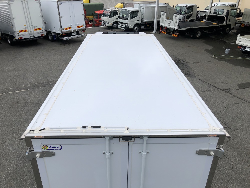 中古冷凍バン 三菱ふそう キャンター