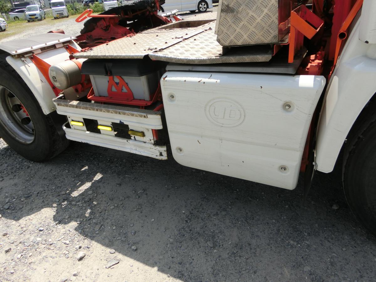 中古トラクタ UDトラックス クオン