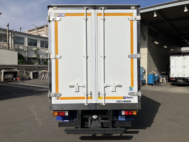 中古冷凍バン 三菱ふそう キャンター