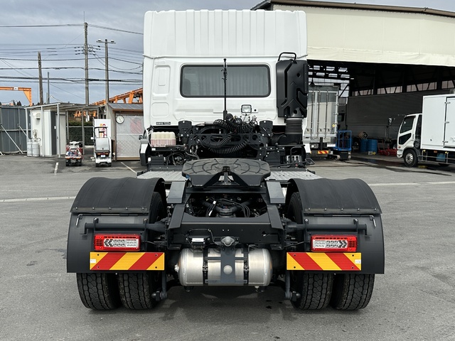 中古トラクタ UDトラックス クオン