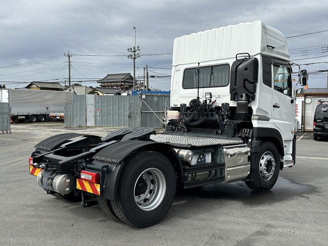 中古トラクタ UDトラックス クオン