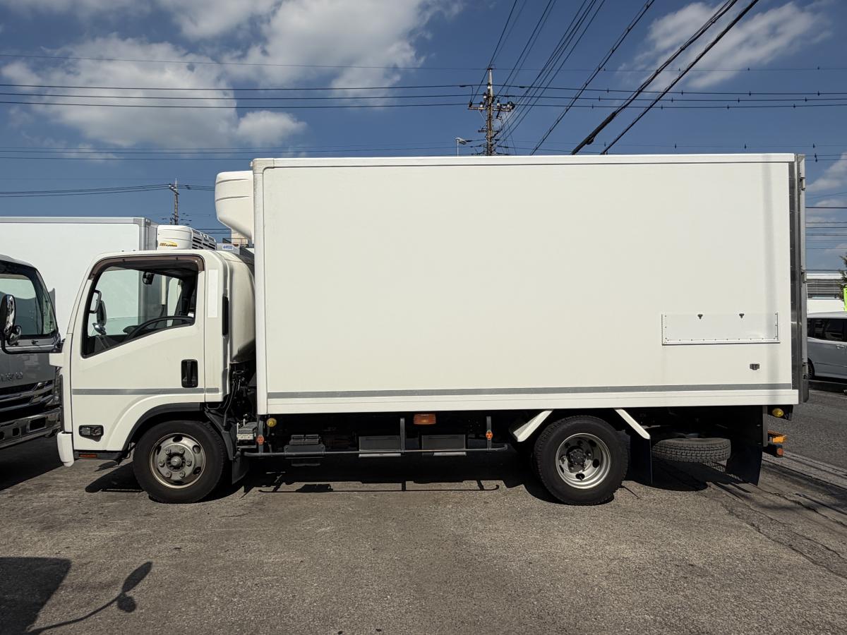 中古冷凍バン いすゞ エルフ