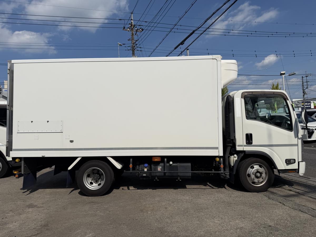 中古冷凍バン いすゞ エルフ
