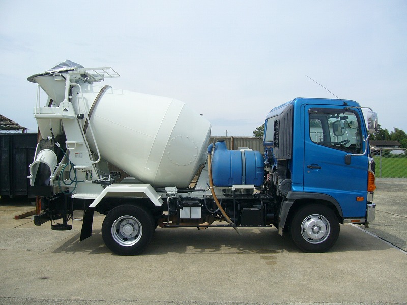 中古ミキサー車(生コン車) 日野 レンジャー