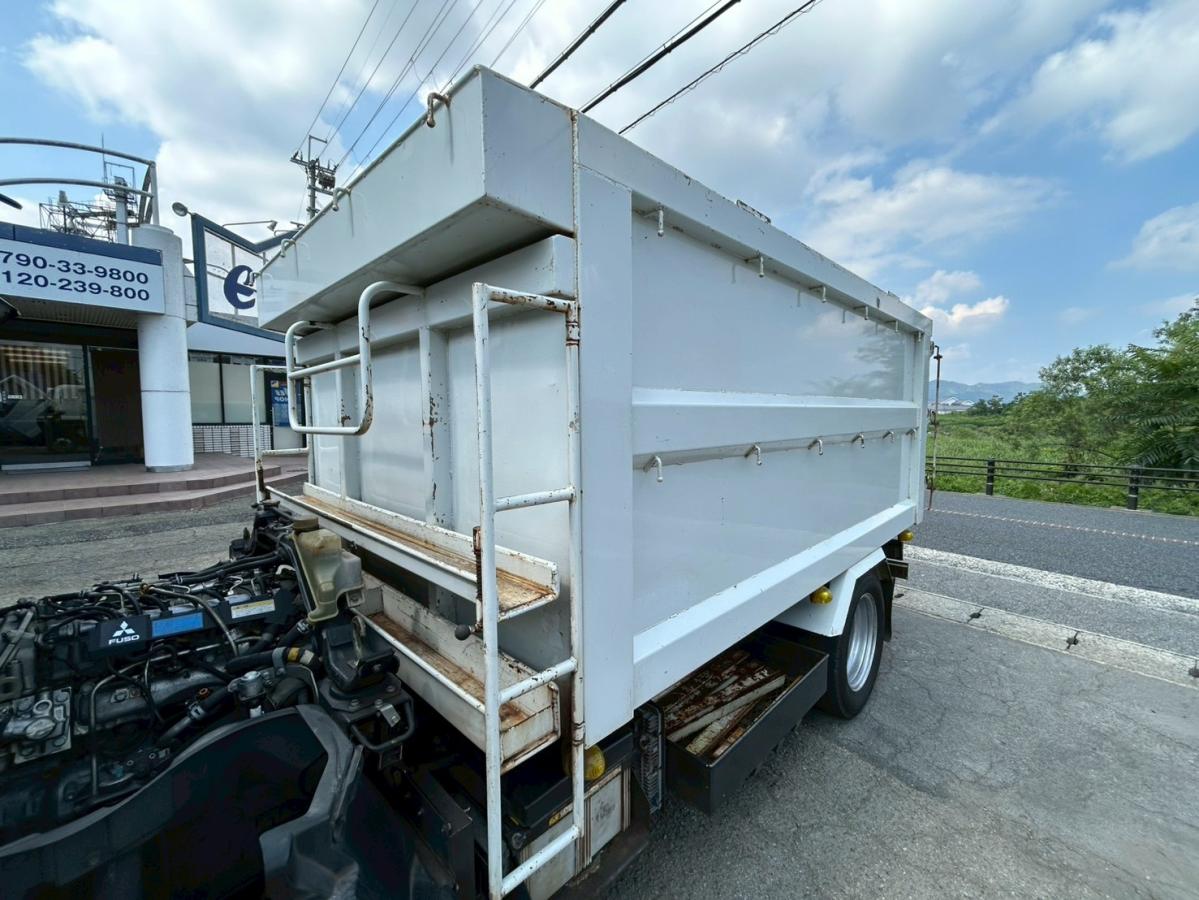 中古深ダンプ 三菱ふそう キャンター