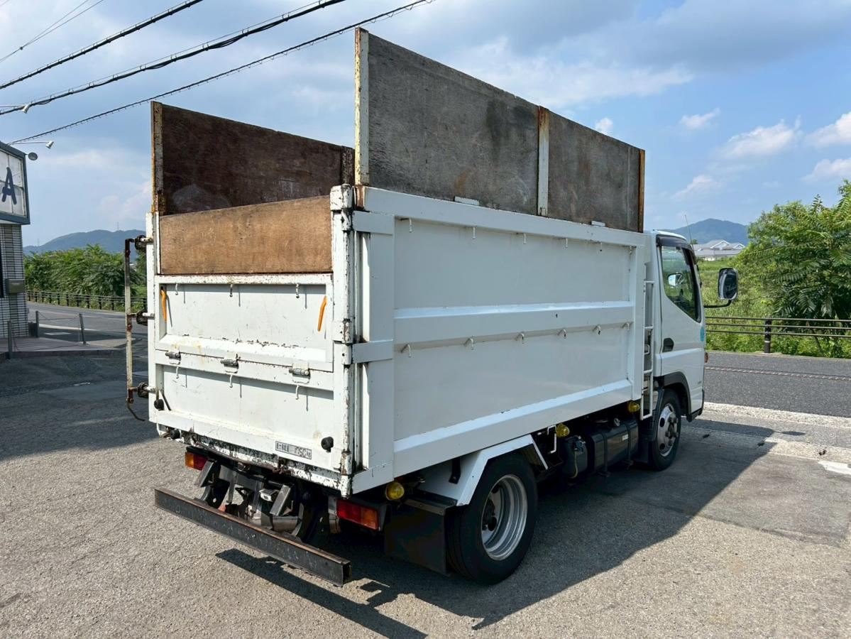 中古深ダンプ 三菱ふそう キャンター