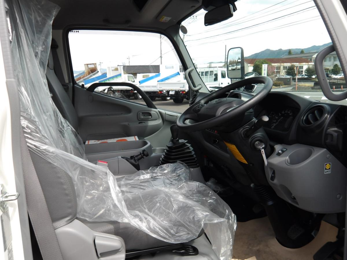 中古クレーン 日野 デュトロ /R7デュトロ2t 前田3段ラジコン 中古