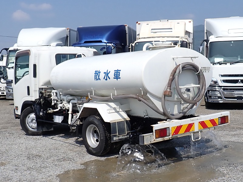 中古散水車 いすゞ エルフ