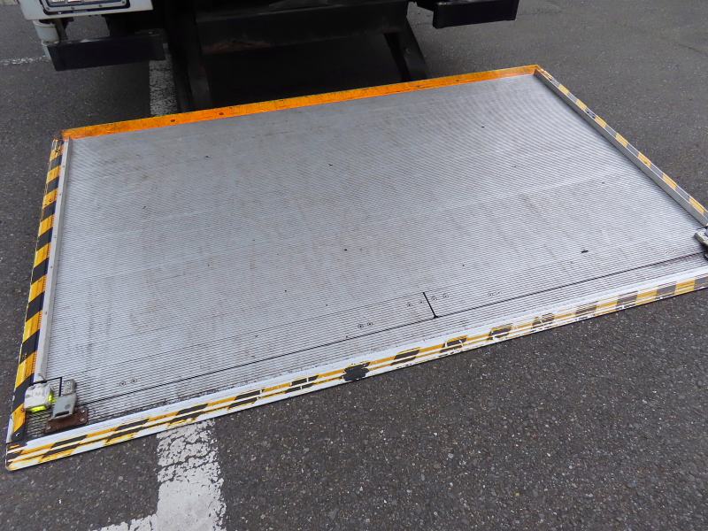 中古アルミウィング 日野 プロフィア