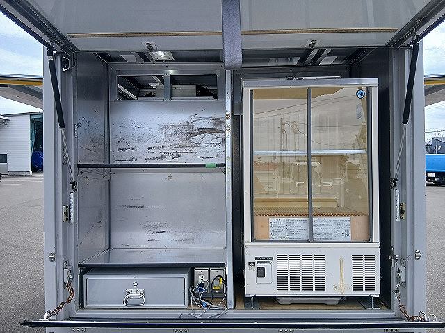 中古特装車その他 ニッサン アトラス