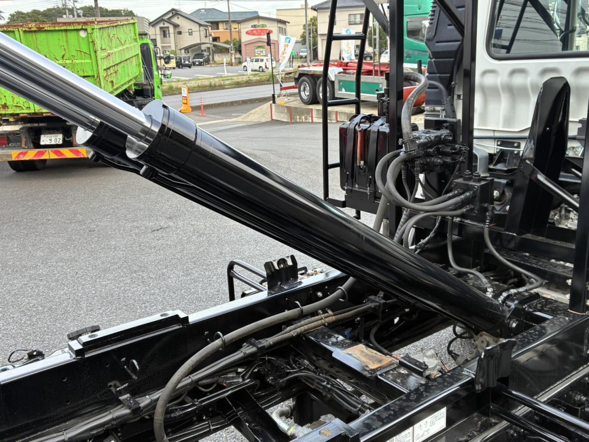 中古コンテナ車 三菱ふそう ファイター