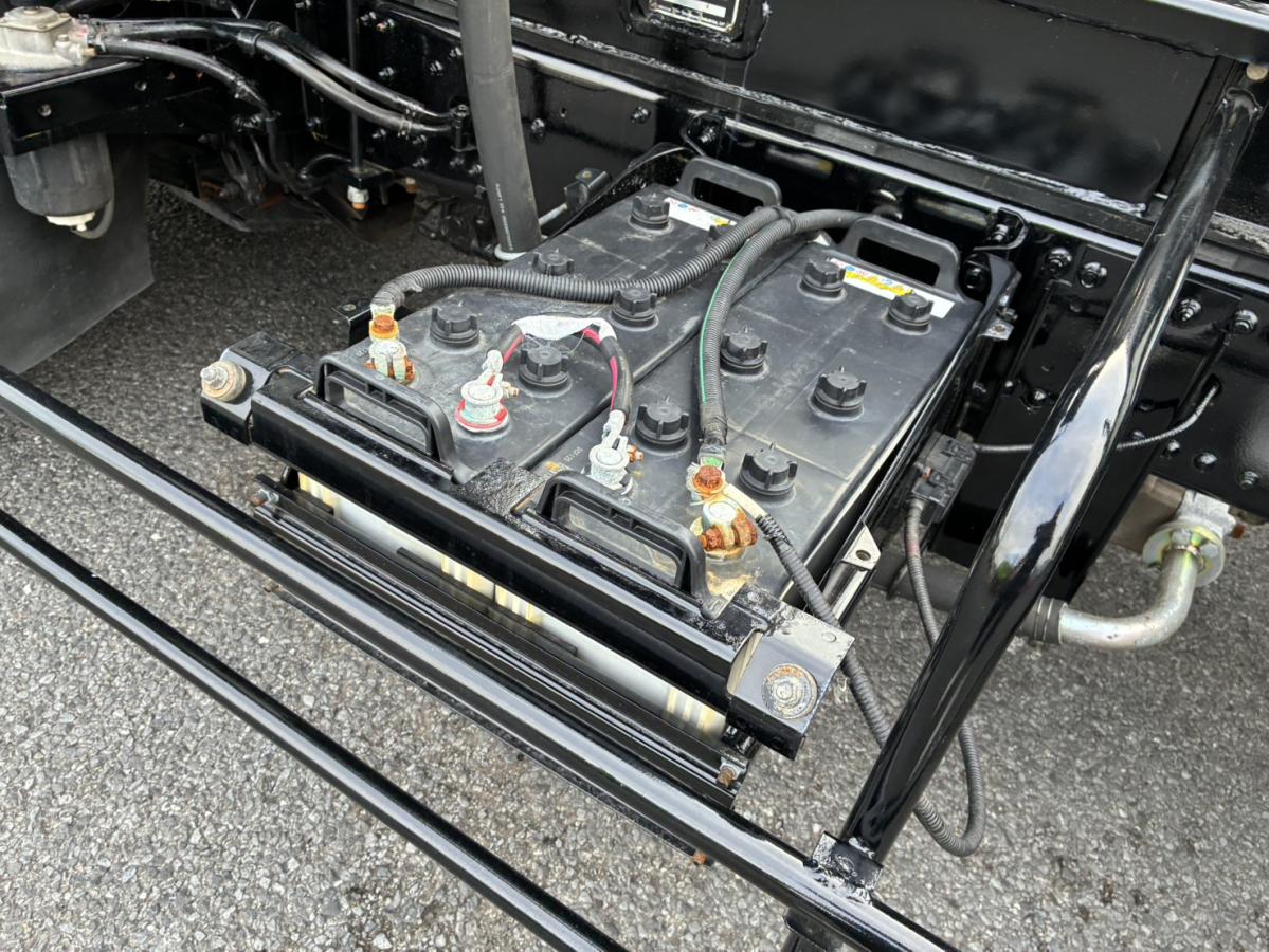 中古コンテナ車 三菱ふそう ファイター