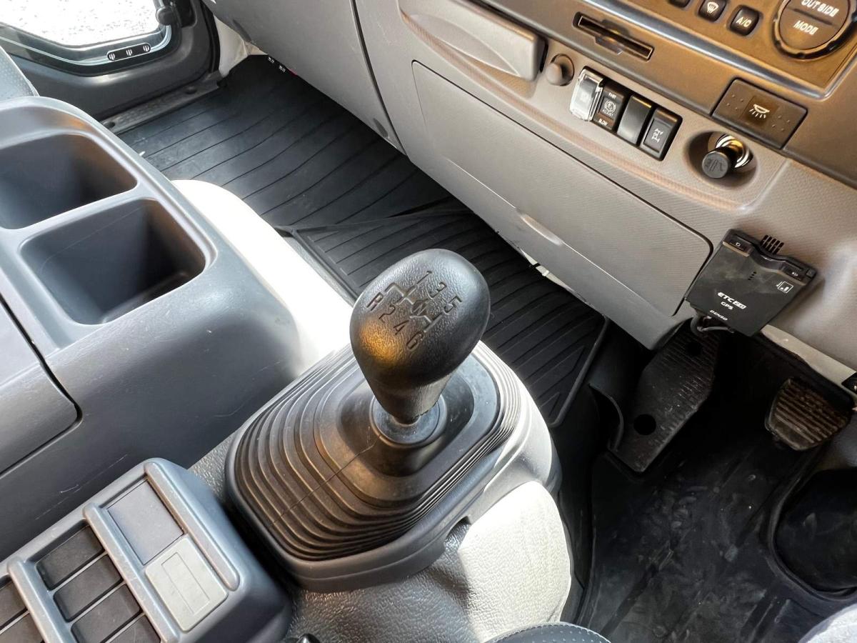 中古特装車その他 いすゞ フォワード