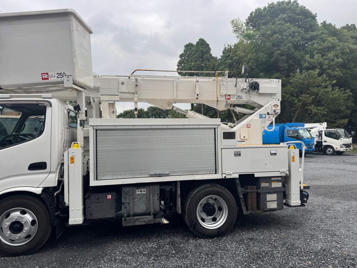中古高所作業車 日野 デュトロ