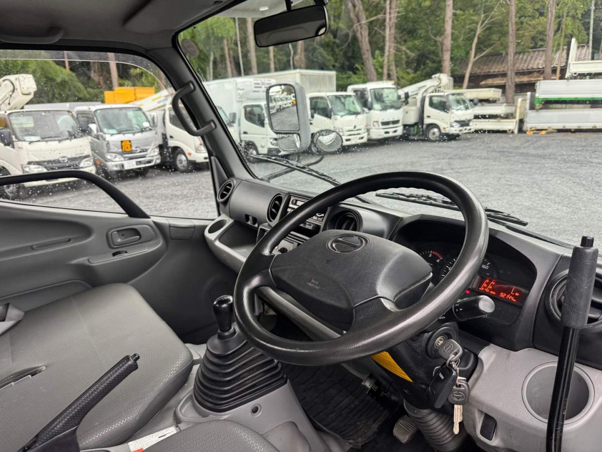 中古高所作業車 日野 デュトロ