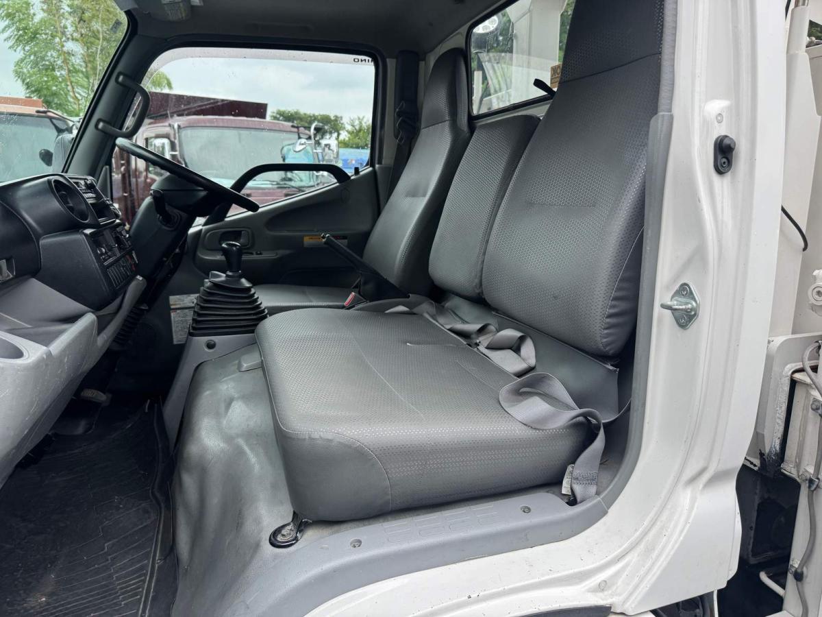 中古高所作業車 日野 デュトロ