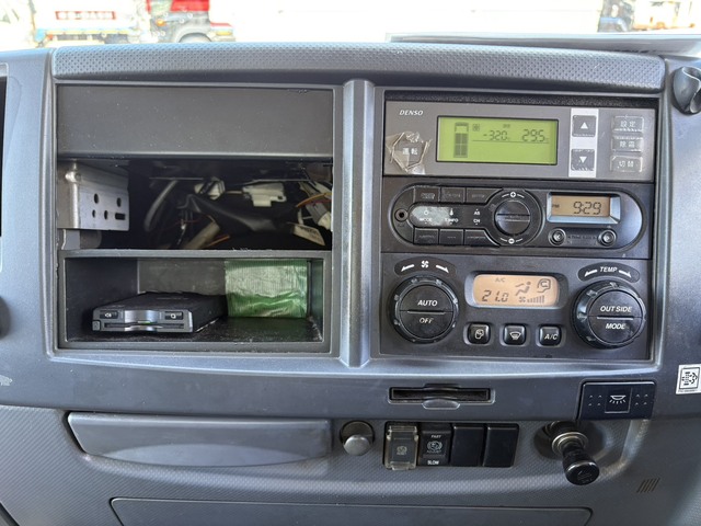 中古冷凍バン いすゞ フォワード