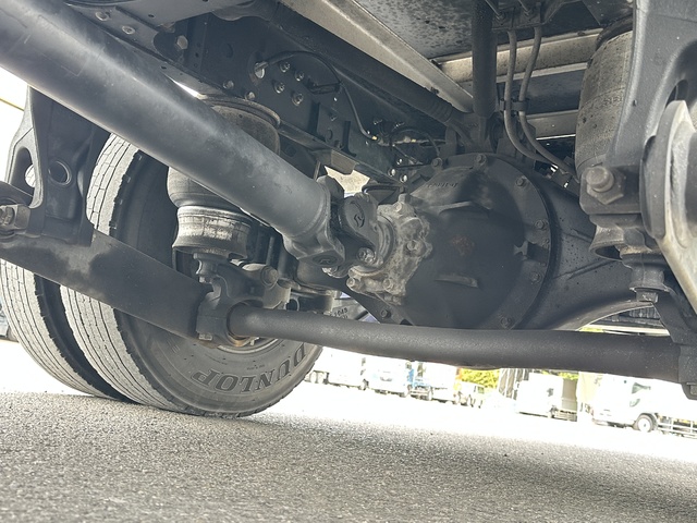 中古冷凍バン いすゞ フォワード