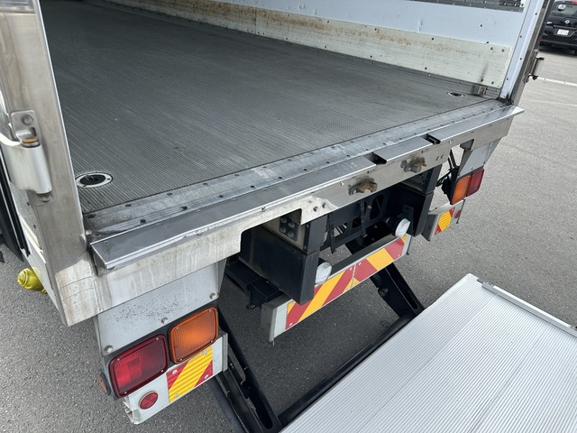 中古冷凍バン いすゞ フォワード