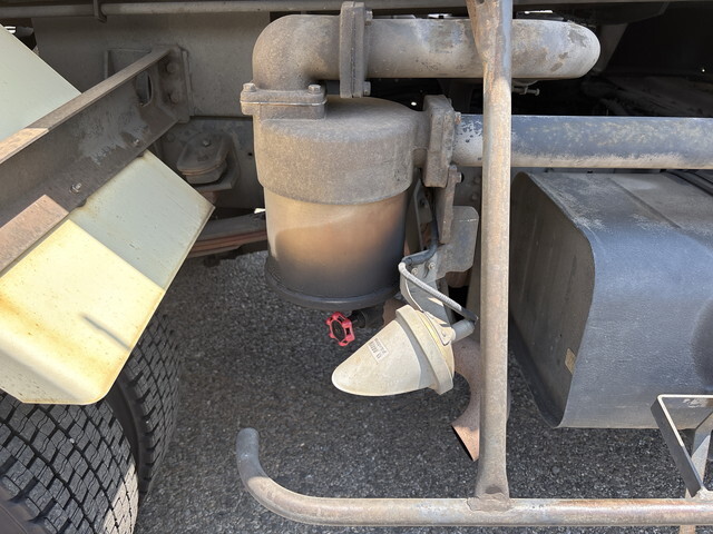 中古糞尿車(バキュームカー) 日野 デュトロ