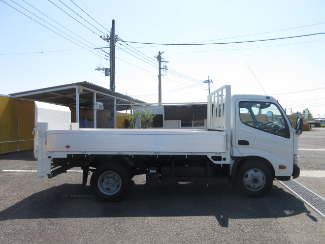 中古平アルミブロック 日野 デュトロ
