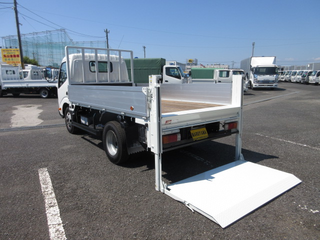 中古平アルミブロック 日野 デュトロ