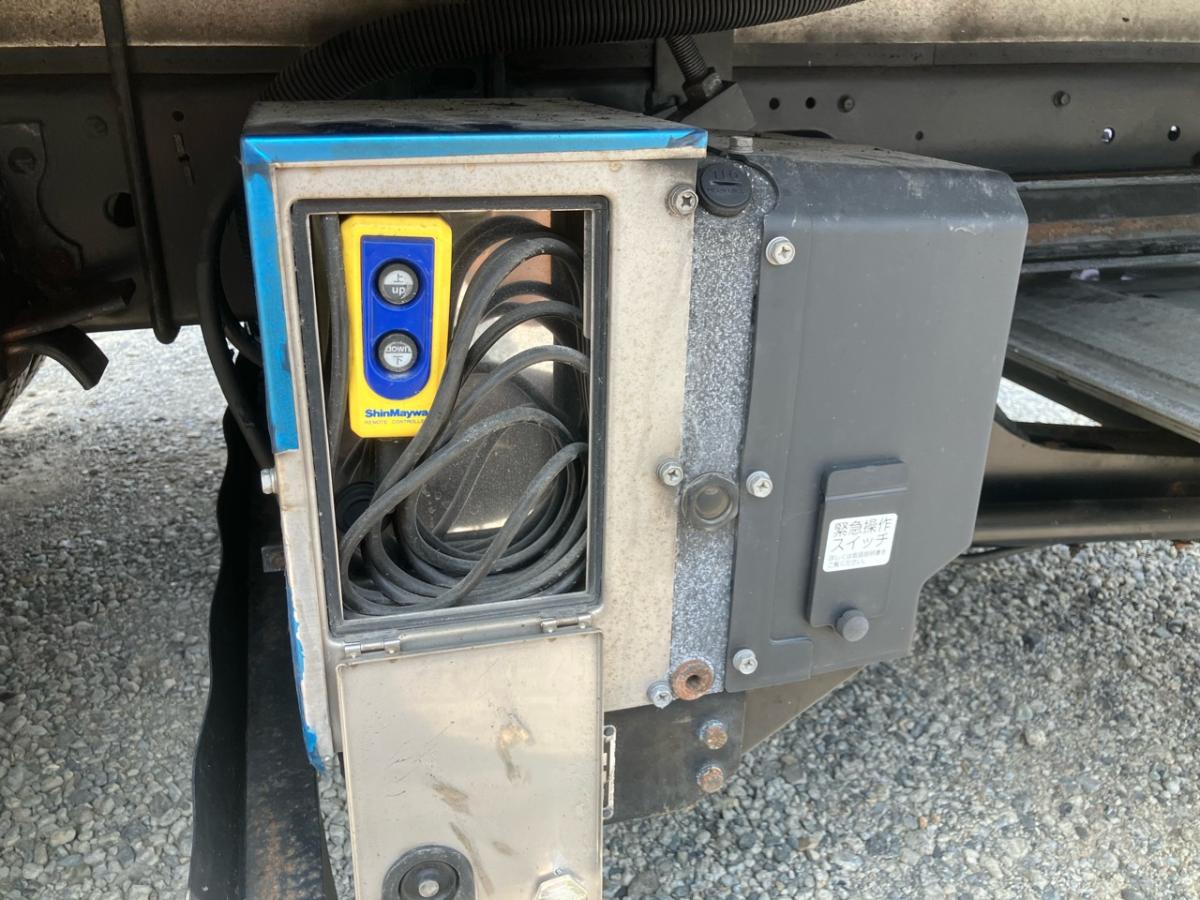 中古冷凍バン いすゞ フォワード