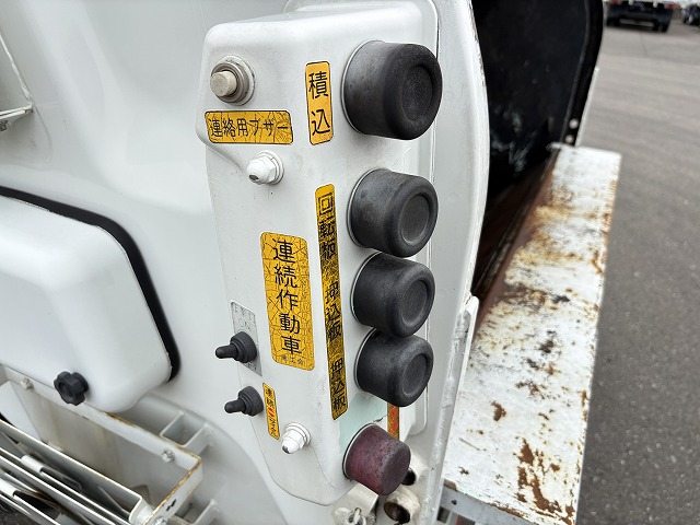 中古塵芥車(パッカー車) いすゞ エルフ