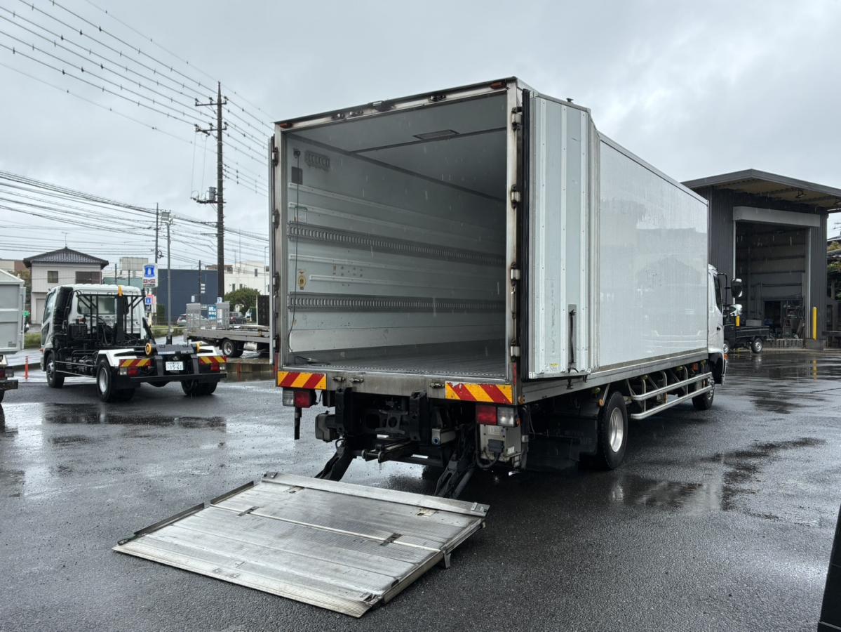 中古冷凍バン 日野 