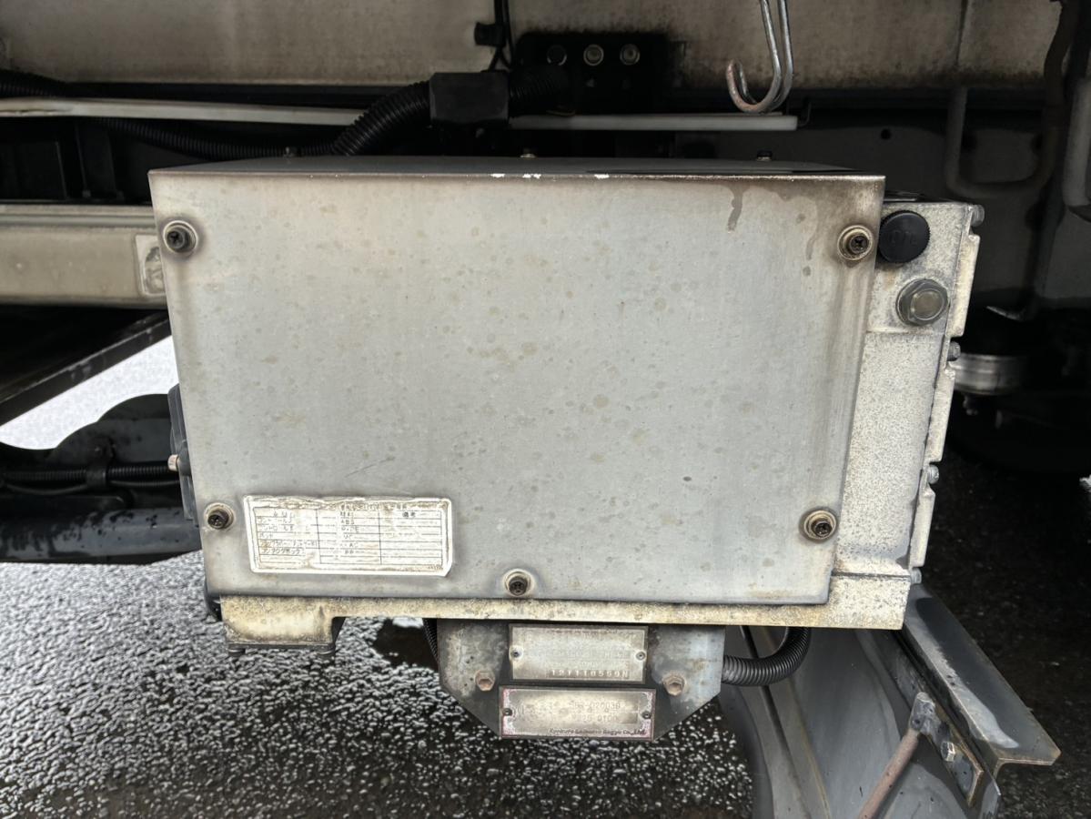 中古冷凍バン 日野 