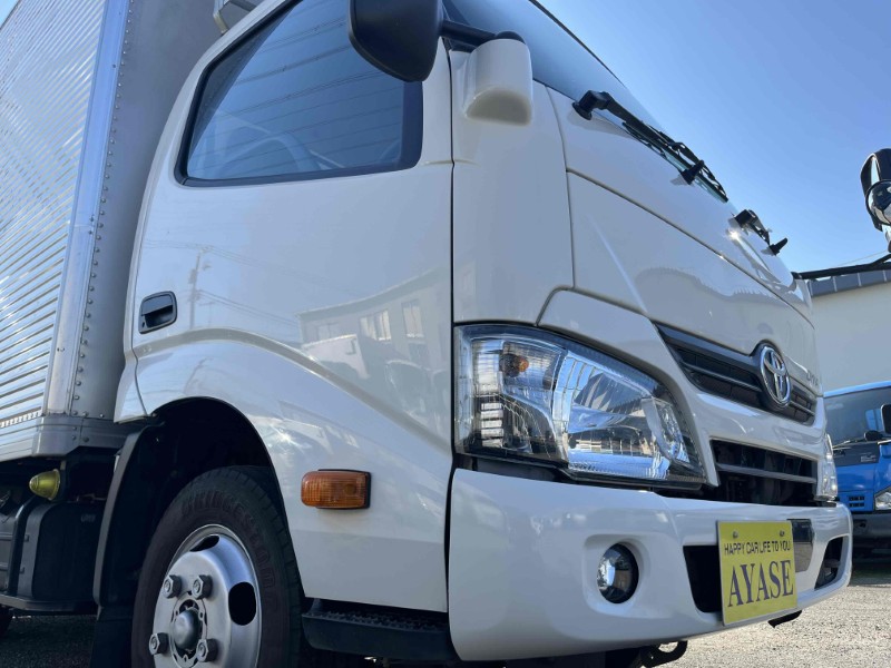中古アルミバン トヨタ ダイナ /垂直ゲート付1.8t積み標準10尺