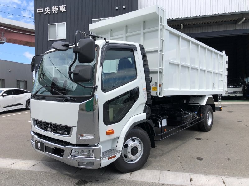 中古深ダンプ 三菱ふそう ファイター /R8 三菱 2.4t 新明和深ダンプ W