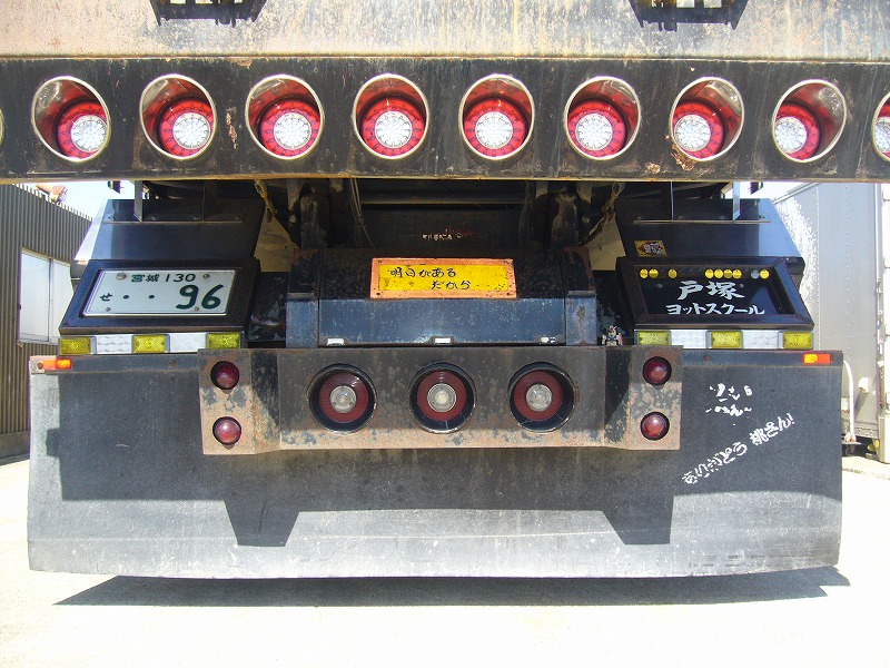 中古ダンプ 日野 スーパードルフィン